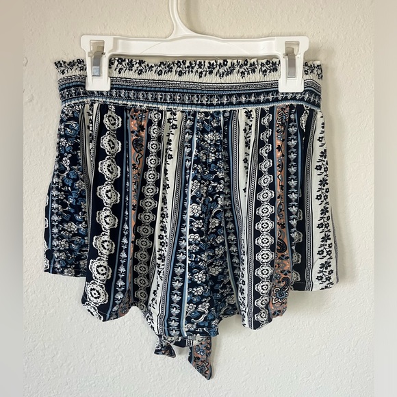Paradise USA boho shorts, size S - Picture 2 of 5
